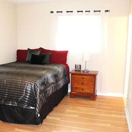 Private Room At Home Near Iad-ستيرلنغ المظهر الخارجي الصورة