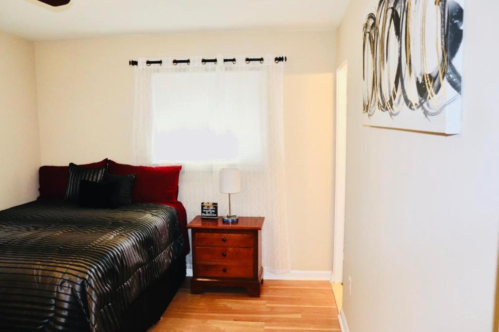 Private Room At Home Near Iad-ستيرلنغ المظهر الخارجي الصورة