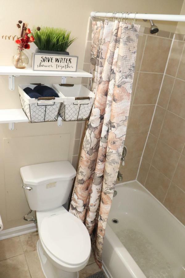 Private Room At Home Near Iad-ستيرلنغ المظهر الخارجي الصورة
